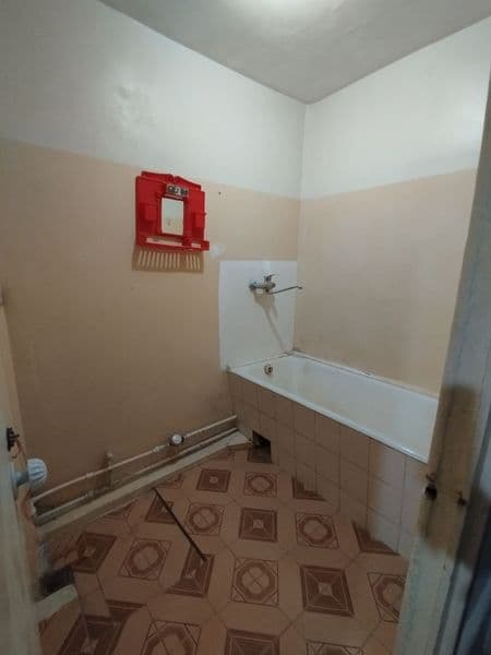 Olmazor tumani <br />
Yengi toshmi <br />
1xona 40kv metr<br