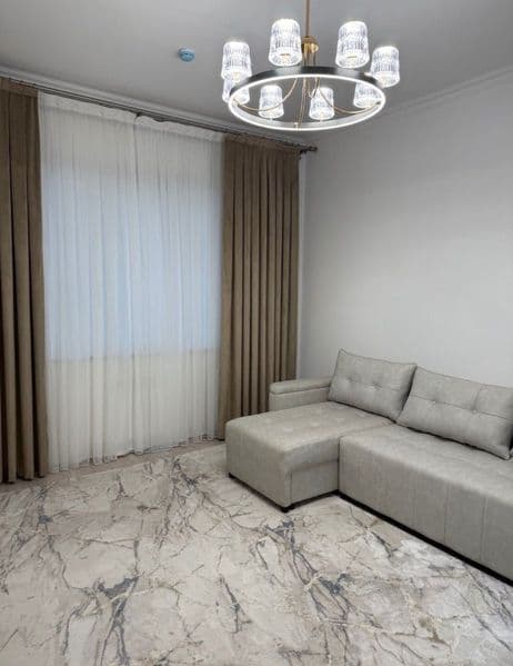 Sergeli 3 bekat Golden life orqa tomoni 2*3 ijaraga beriladi