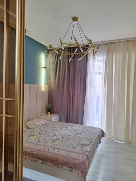 Сдаётся 2 комнатная, уютная квартира.  <br />
С мебелью и те