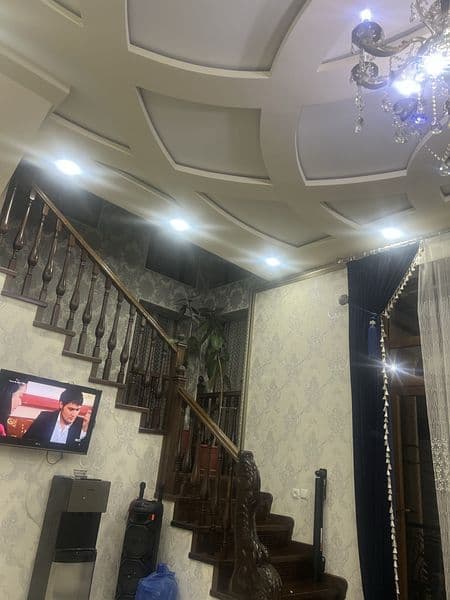 Чилонзор 12 квартлда 2 хонали квартира оилага берилади хамма