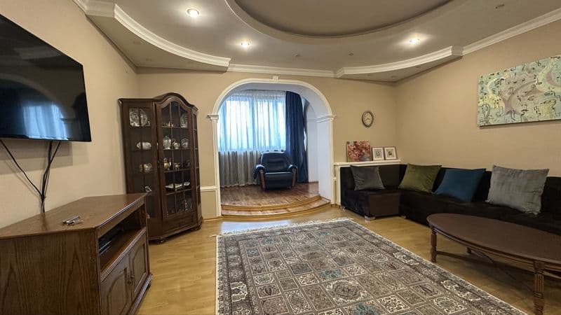 Аренда 3х комнатной квартиры 100 кв.м.<br />
На Садыка Азимо — фото 3