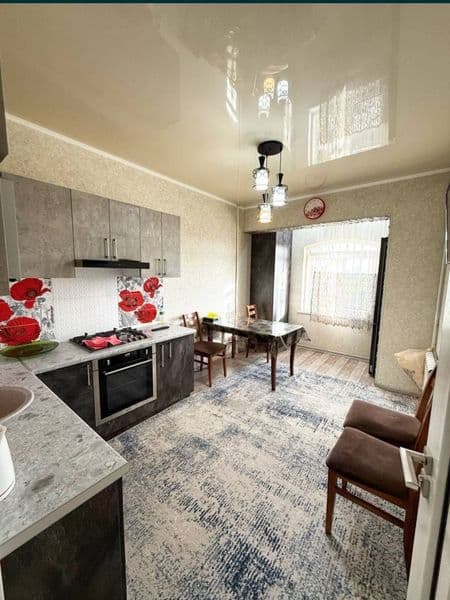 Срочно сдаётся просторная квартира в Мирзо-Улугбекском район — фото 3