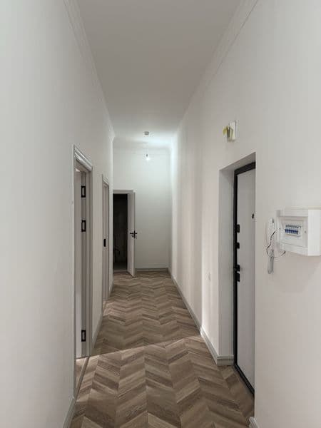 Янги қурилган дом. Арентир акфа университети билан йонма йон — фото 3