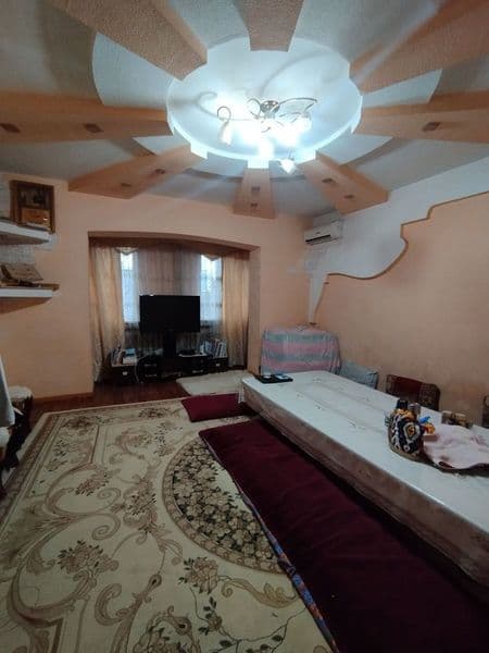 #Wayhontour<br />
Sebzor <br />
3/hona 3/etaj 9 etajli <br /