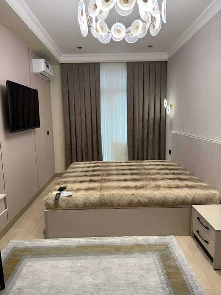 Район: Шайхонтохур <br />
Адрес: Миллий Бог<br />
<br />
Ком