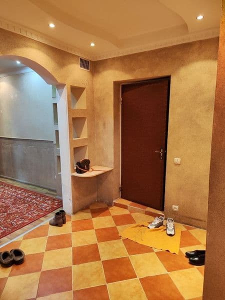 Юнусабад 18квартал <br />
77 серия кирпич дом<br />
2/2/4<br