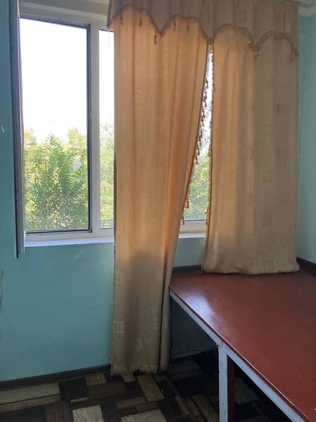 Срочно сдам квартира массив куйлюк 5 1/3/5 необходими есть 2