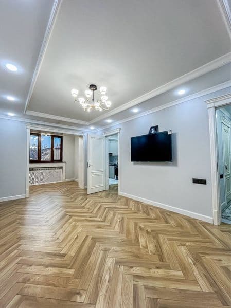 Аренда<br />
2/4/5<br />
Академгородок<br />
Кирпичный дом<b