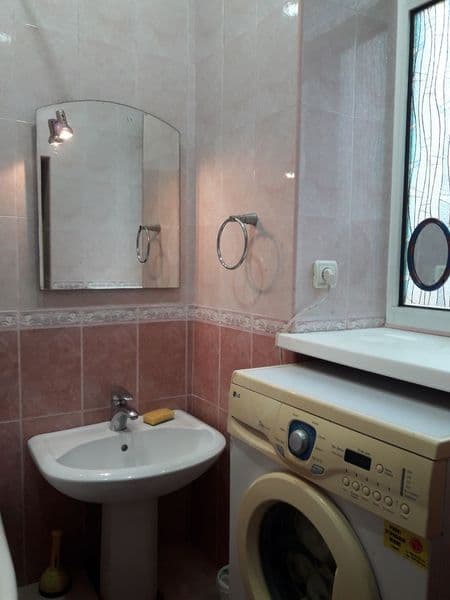 Телек.<br />
Холодильник.<br />
Стиральная машина. <br />
Ми