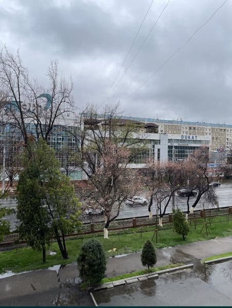 Ойбек метро йонида 40-50метр, 41 дом<br />
Битта студент, та — фото 2