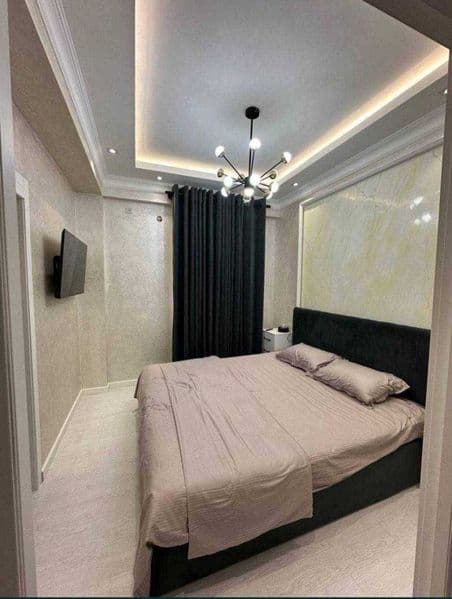 Манзил : Метро Ойбек<br />
<br />
- хона 2<br />
- қават 4<b