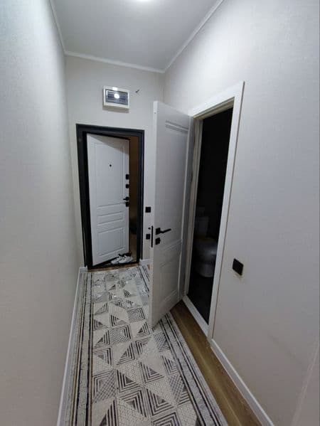 Срочно сдаю 2-х комнатная переделанная 3-х комнатную квартир — фото 5