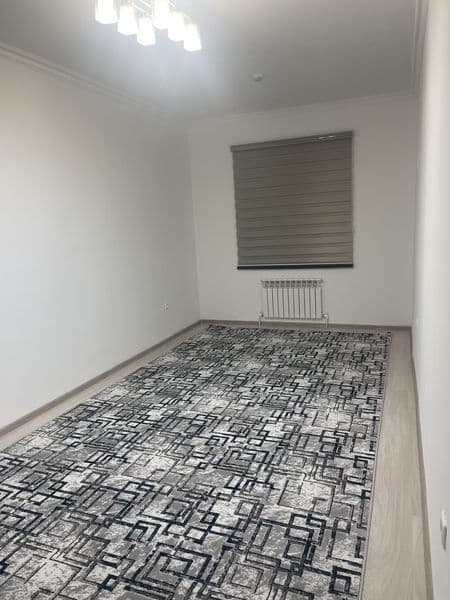 Sokin makon sergili 2 xona yengi uy <br />
 2 chi etaj 400$ 