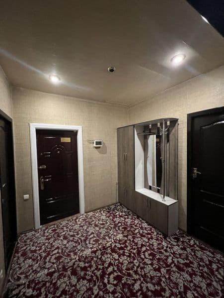 Qizlarga kvartera 2 ta qiz kerak 100$ dan bitta xona berilad