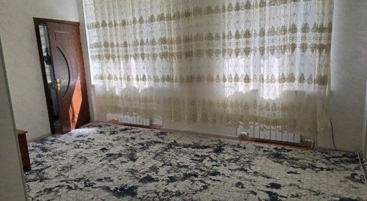 Сергили тумани<br />
6А дахасида 2-метро бекат якинида 2хона