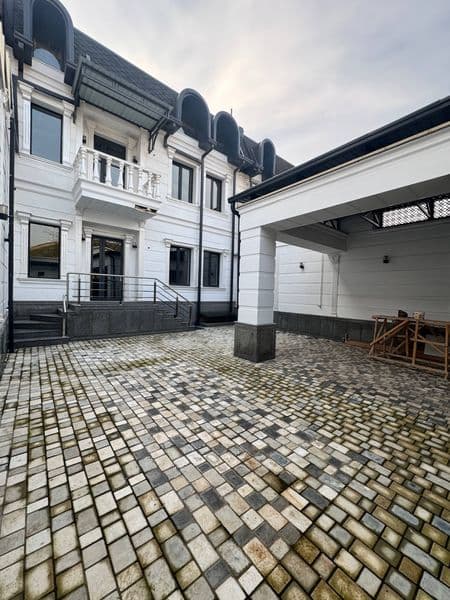 Yangi tashmida lubboyiga beriladi yangi navostrotka hovli 8 