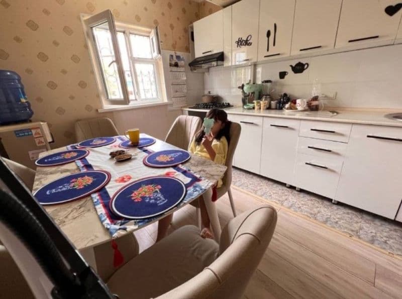 Юнусабад 4кв Аренда 3 комн 3 этаж 4 этажного дома сред ремон