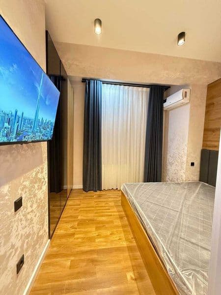 2 комнатную квартиру на 5 этаже,<br />
В квартире есть все н