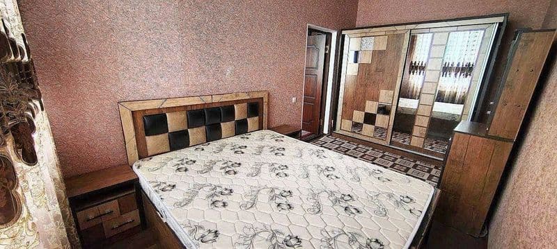 Алмазарский район, рядом с метро «Беруни». 2-комнатная кварт