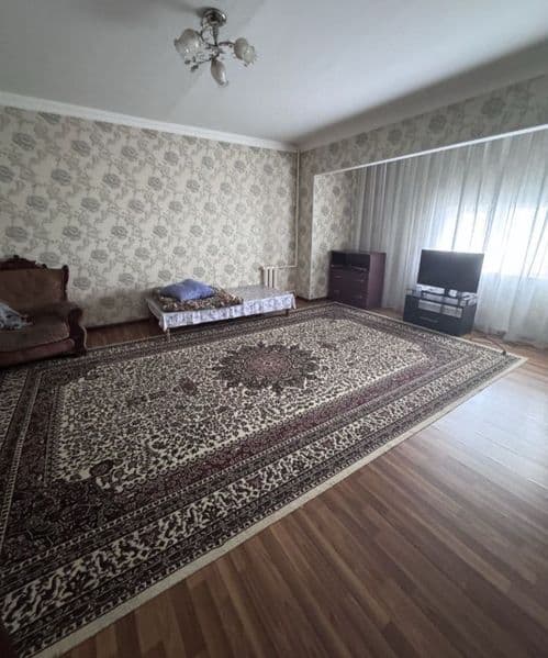 Kvartira ijaraga beriladi <br />
<br />
Rayon: #Mirzoulugbek