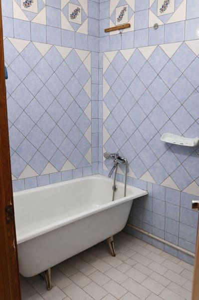 Shu xonaga 3 kishi olinadi.Nova metega 2 km. Chilonzor metro