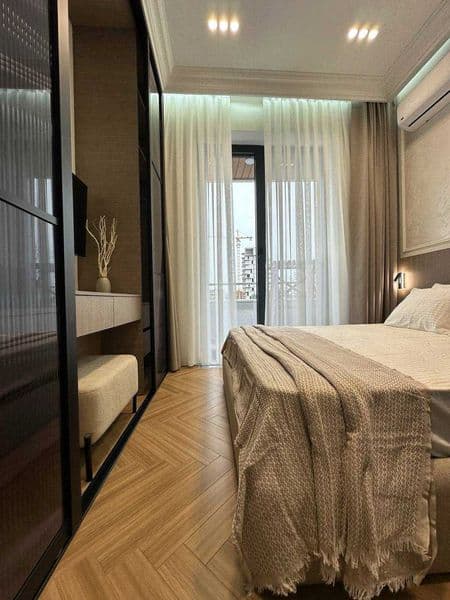 • Район: Якаасарай <br />
• Parisien<br />
• Комнат: 2<br />