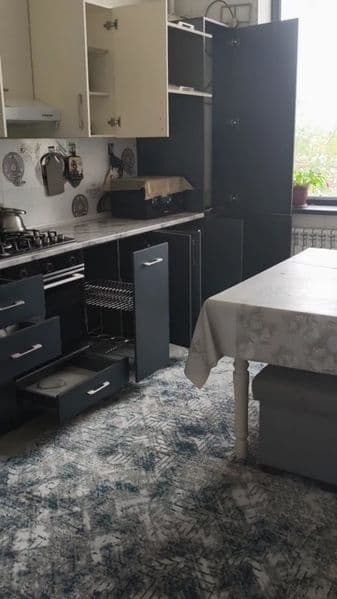 Уй кўп вақтга ижарага берилади янги уй Чорсу бозори ёнида, ф