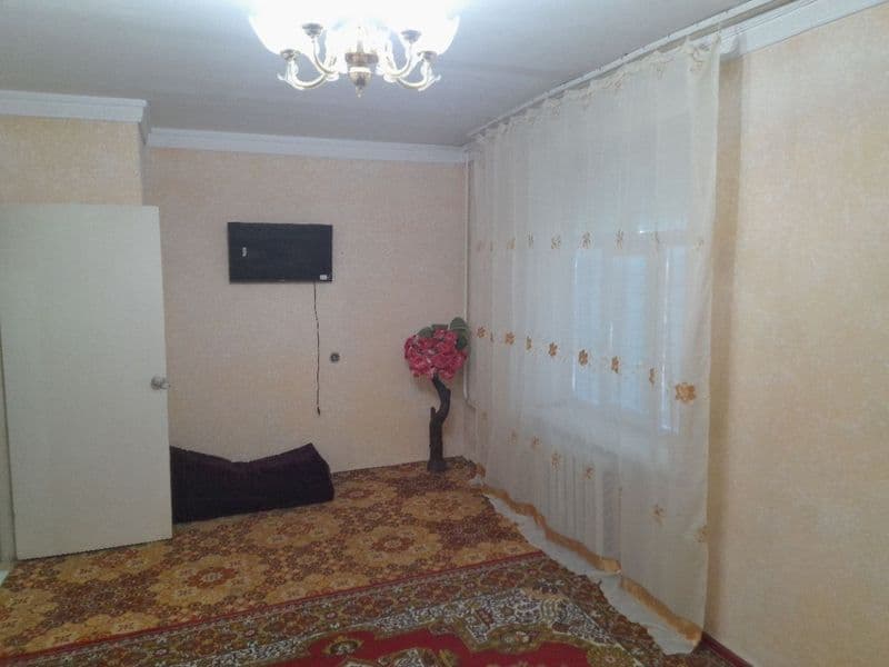 Сдаётся квартира на Чиланзаре 25 квартале только семье 1 пер