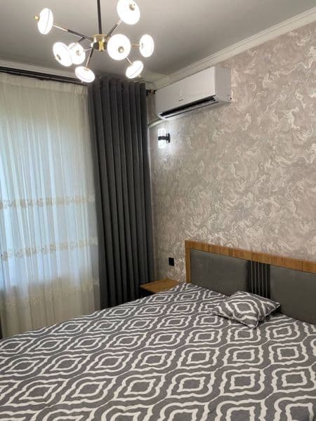 Чилонзор хамза метро<br />
Метрога 200 метр<br />
Аккуратний