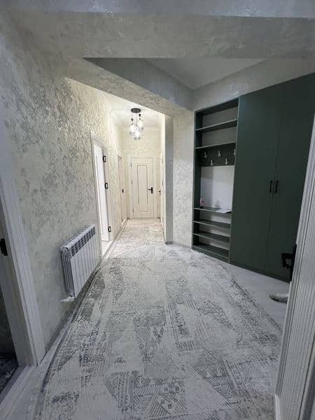 3 xonali kvartira arendaga quyaman hamma sharoyiti bor mebil