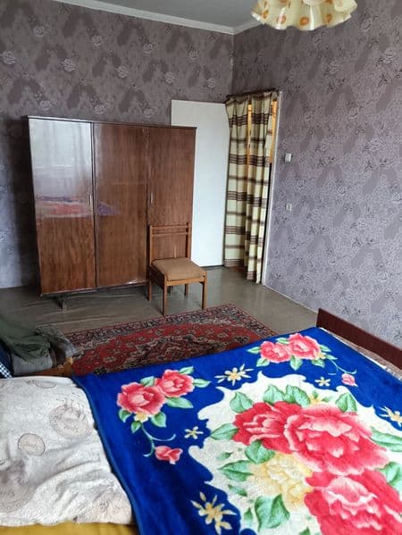 3 х ком квартиру Сергели Спутнике 8 на втором этаже в двух э