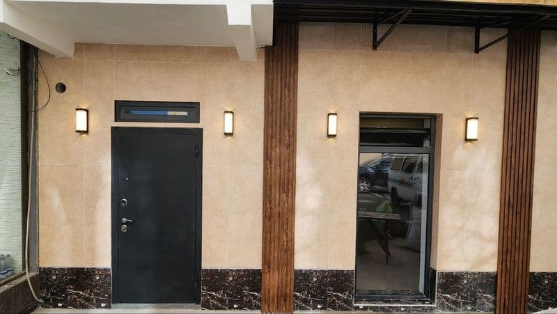 Первый этаж вдоль дороги. Центр города. Евро ремонт. Самсунг