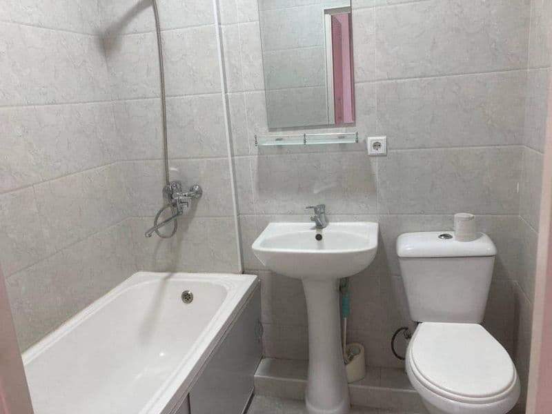 Сдаётся квартира новостройка 1/8/9/ квартира полу пустая нет — фото 3