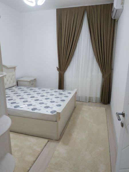 Срочно здайотса квартира <br />
Яшнабатиски район махтумку <