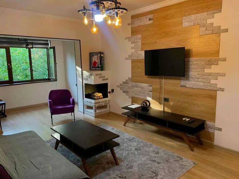 Район: Мирабадский<br />
Адрес: ойбек<br />
<br />
Комнат: 3