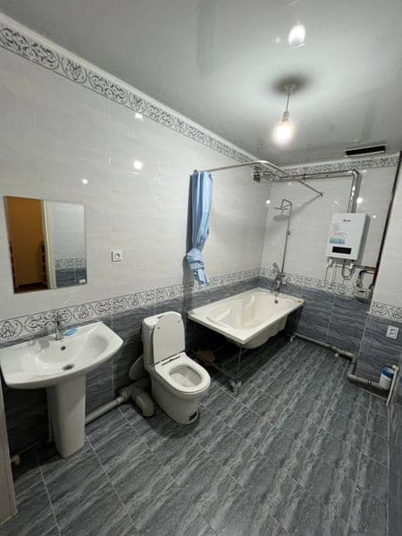 Ориентир: алайский базар<br />
4 комнатная квартира <br />
2 — фото 3