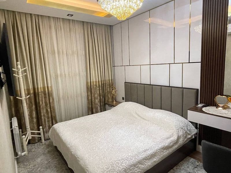 НОВОСТРОЙКА 4/4/7<br />
<br />
Площадь кирпич 109м2<br />
Со