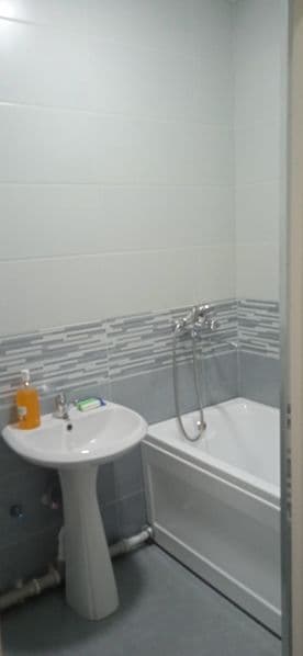 Сдается двух комнатная квартира на третьем этаже, комнаты ра — фото 2