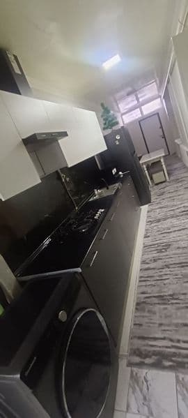 Сдаётся дом 3 комнаты есть дворик <br />
Место для машины пе — фото 4