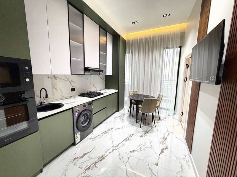 Новая квартира с новым ремонтом <br />
<br />
В квартире ест