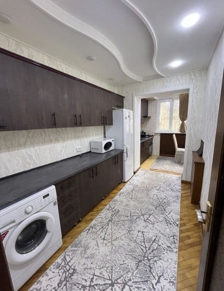 В аренду Сдаётся 3- комнатная квартира укомплектована в цент