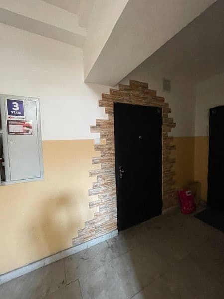 2 honali kvartira ijaraga beriladi.  Sergeli 5a da joylashga