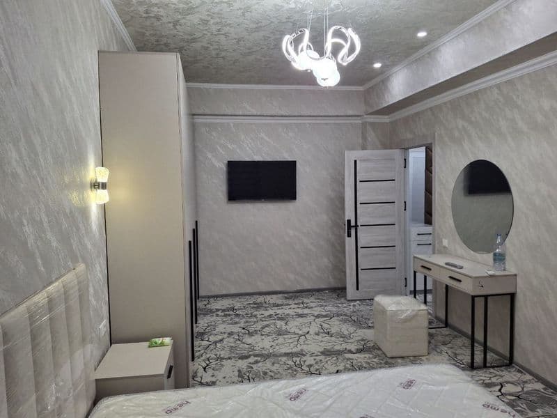 Сергелийский район, рядом со станцией метро «Сергели». 2-ком