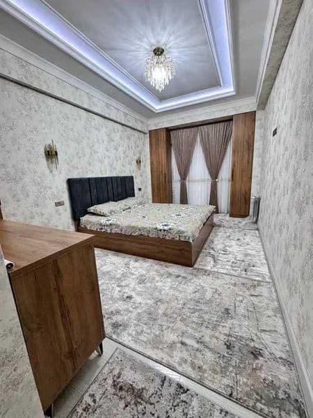 Район: Мирабадский<br />
Адрес: Метро Ойбек<br />
<br />
• К