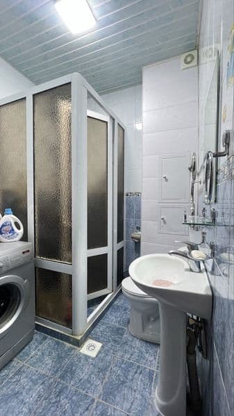 Сдаётся 4х комнатной квартира чистая, имеется парковка, огор — фото 4