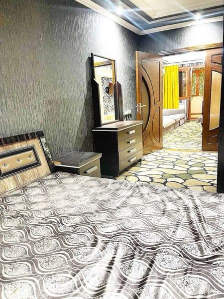 Шайхантахурский район, рядом с метро «Гафур Гулям». 2-комнат