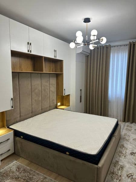 Olmazor city<br />
2 xona razdelniy <br />
4 etaj<br />
500$