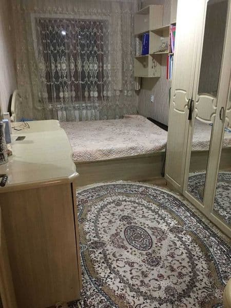 Срочня сдаётся квартира рисвий ислом ота мечеть 2 этаж 2 ком