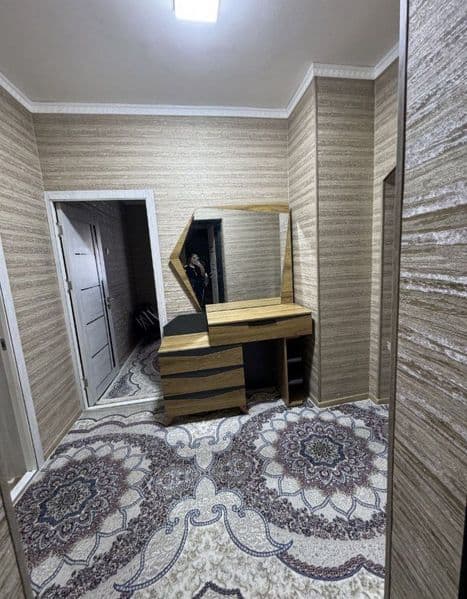 Yunusobod 11  2/4/9;<br />
Narxi 600$;<br />
Hamma sharoitla