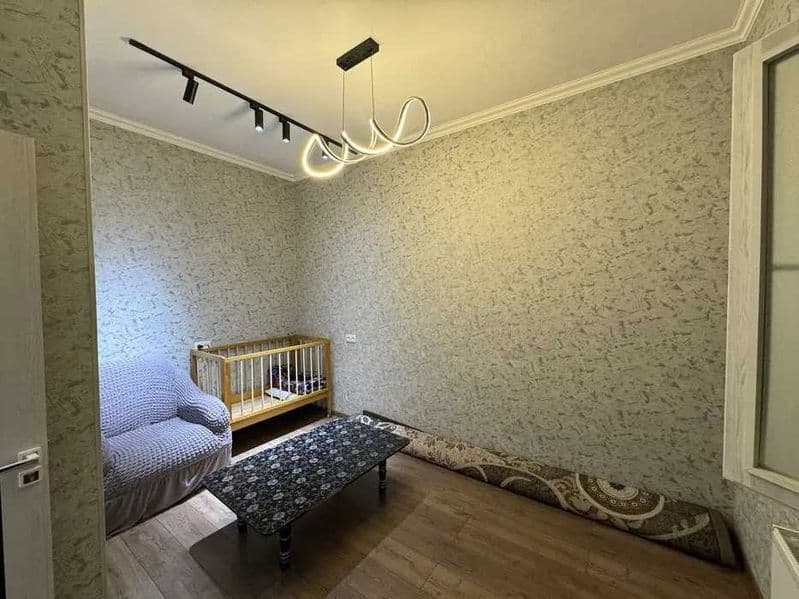 Район: Яшнабадский<br />
Адрес: Авиатор<br />
<br />
• Комна — фото 3